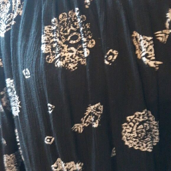 PATRONS OF PEACE BLACK & WHITE BELL SLEEVE TOP M - Picture 3 of 5